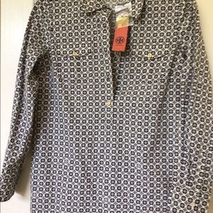 NEW.  Women’s dress shirt